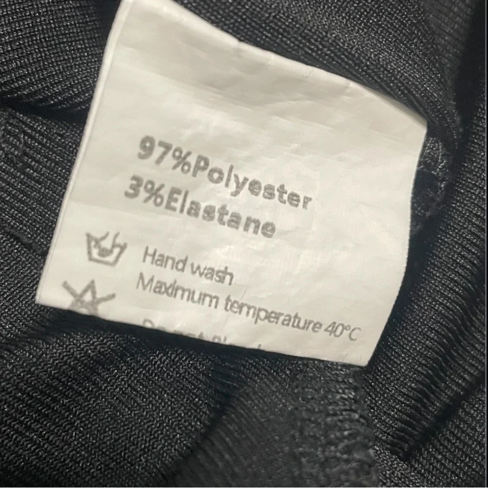 Black Sleeveless Romper - Picture 10 of 11